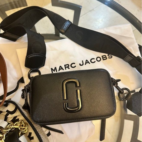 Authentic Marc Jacobs Snapshot Shoulder Bag